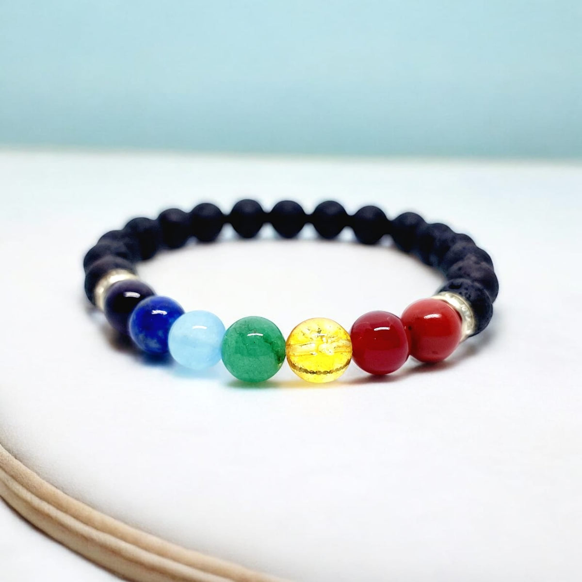 7 चक्र लावा स्टोन ब्रेसलेट (7 Chakra Lava Stone Bracelet)