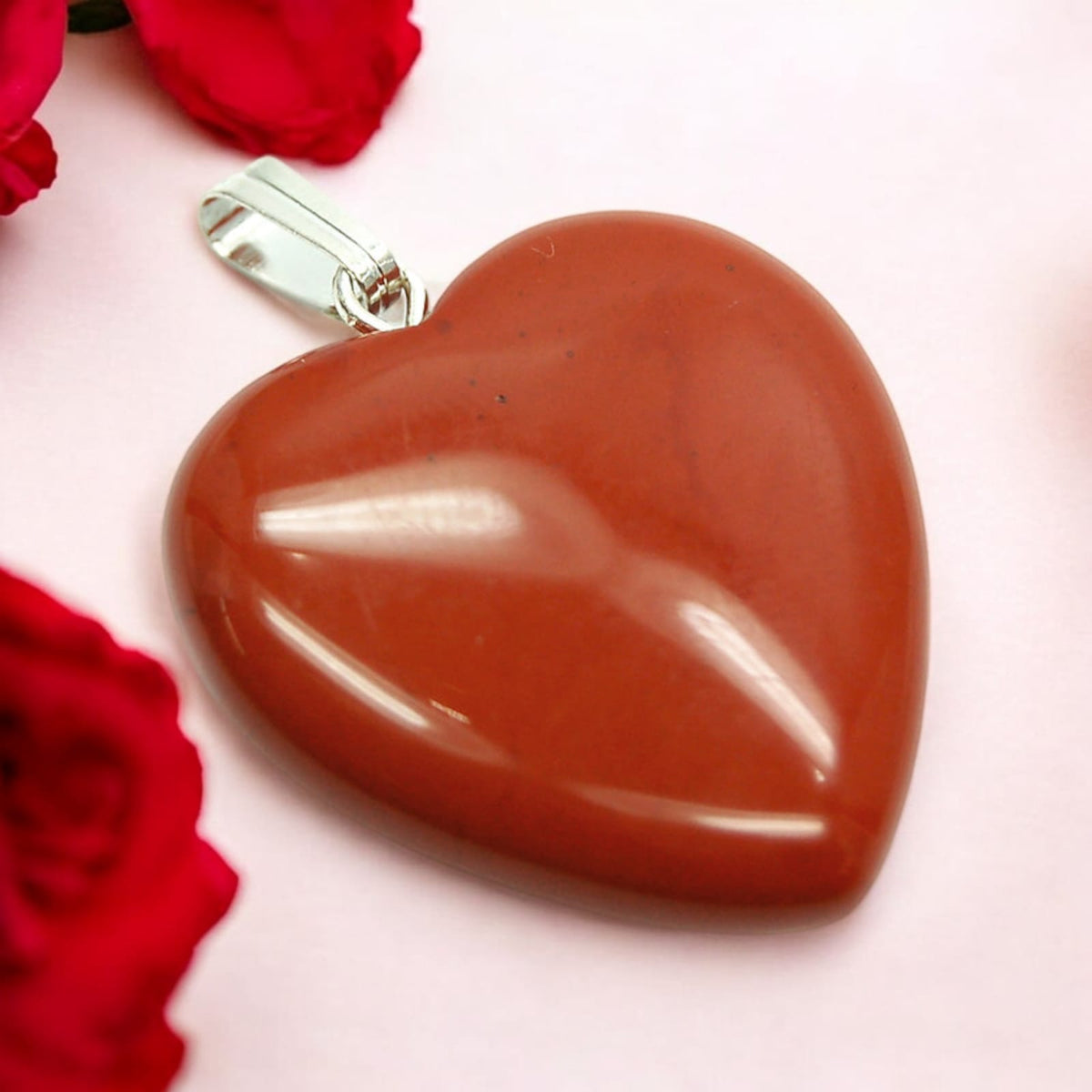रेड जेस्पर हार्ट पेंडल (Red Jasper Heart Pendant)