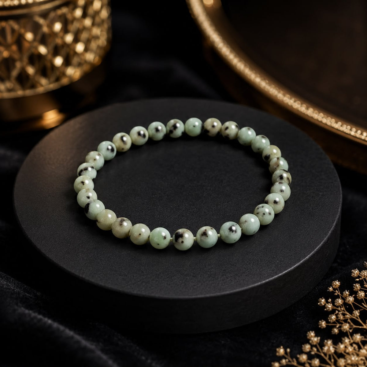 कीवी मूनस्टोन ब्रेसलेट (Kiwi Moonstone Bracelet)