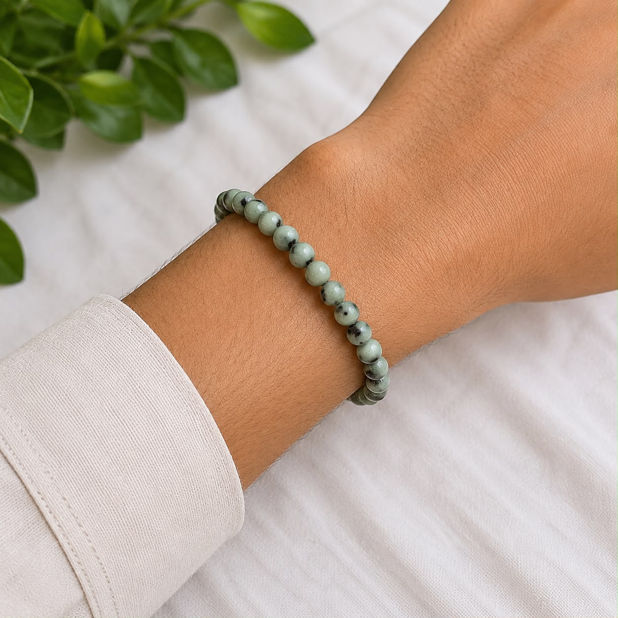 कीवी मूनस्टोन ब्रेसलेट (Kiwi Moonstone Bracelet)