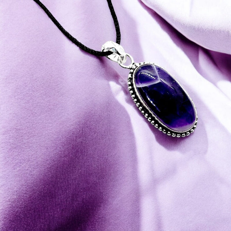 एमेथिस्‍ट स्टोन ओवल पेंडल (Amethyst Stone Oval Pendant)