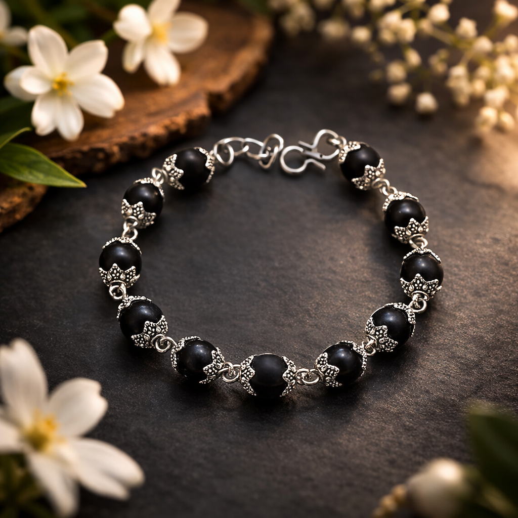 करुंगली ब्रेसलेट मेटल कैप में (Karungali Bracelet in Metal Cap)