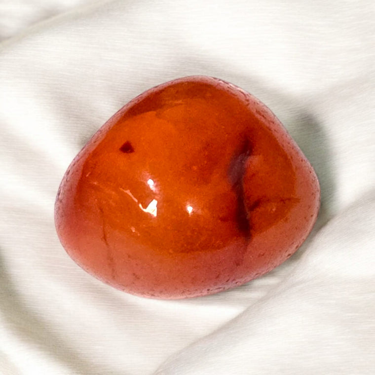 कार्नेलियन टंबल स्टोन (Carnelian Tumble Stone)