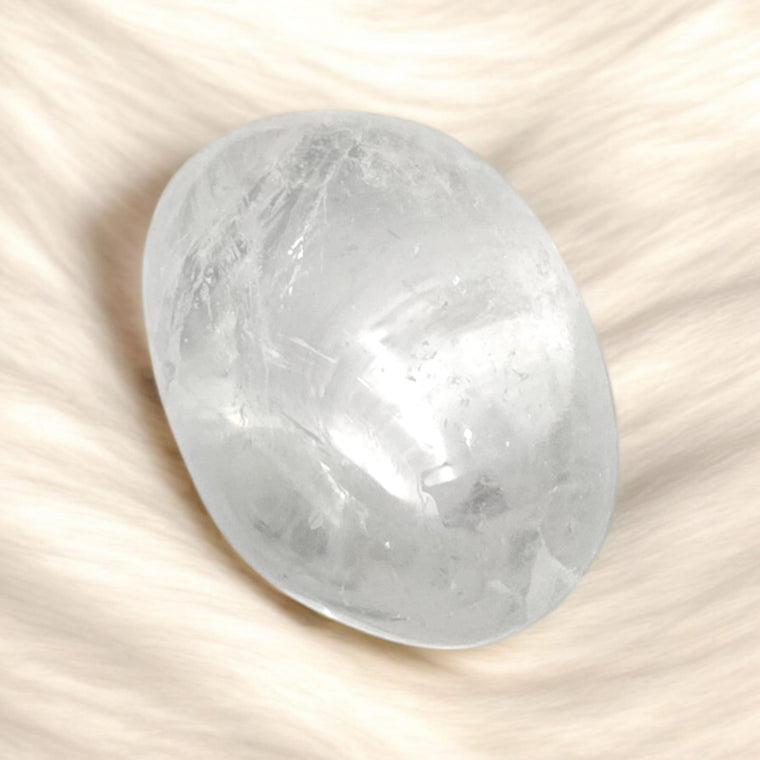स्फटिक टंबल स्टोन (Sphatik Tumble Stone)