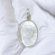 श्री यंत्र स्फटिक पेंडेंट (Shree Yantra Sphatik Pendant)
