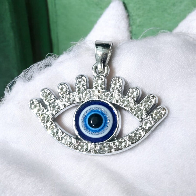 सिल्वर आई ईविल आई पेंडल (Silver Eye Evil Eye Pendant)