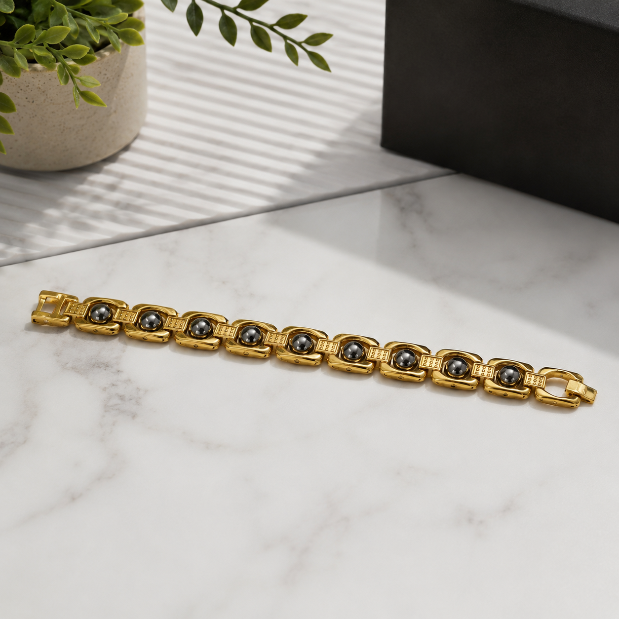 गोल्डन पाइराइट ब्रेसलेट गोल्डन मेटल (Golden Pyriter Bracelet Golden Metal)