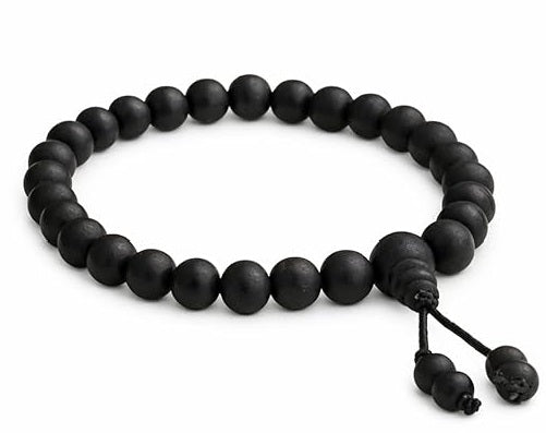 करुंगली ब्रेसलेट (Karungali Bracelet)