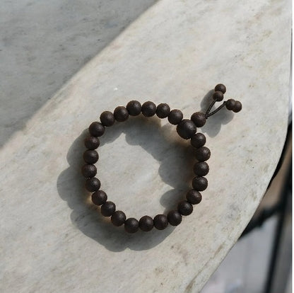 करुंगली ब्रेसलेट (Karungali Bracelet)