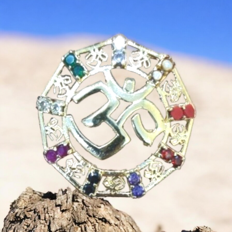 ॐ नवरत्न पेंडल (Om Navratna Pendant)
