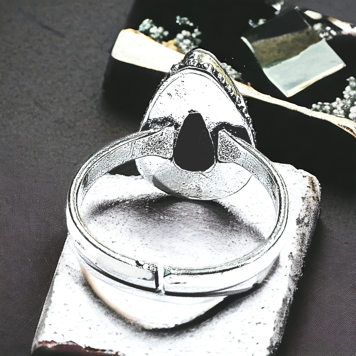 पाइराइट रिंग (Pyrite Ring) (Rough Stone)
