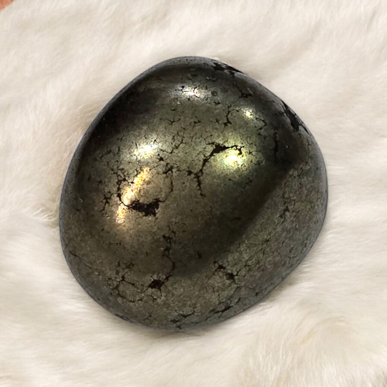 पाइराइट टंबल स्टोन (Pyrite Tumble Stone)