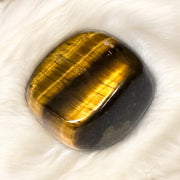 टाइगर आई टंबल स्टोन (Tiger Eye Tumble Stone)